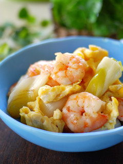 A picture of Stir-fried Prawns with Eggs.