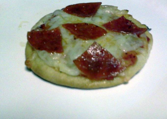 Recipe of Ultimate Mini Thin Crust Pizzas