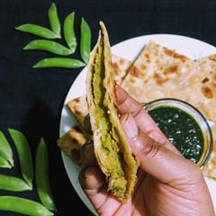 A picture of Matar Paratha.