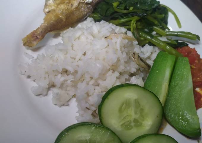 Resep Nasi Liwet Rice Cooker, Menggugah Selera