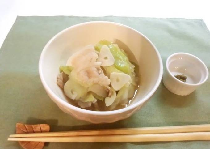 Steps to Make Homemade Motsu-nabe Offal Hot Pot-style Stewed Cabbage and Pork Belly
