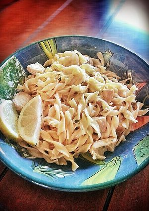 A picture of Garlic Shrimp And Chicken Pasta.