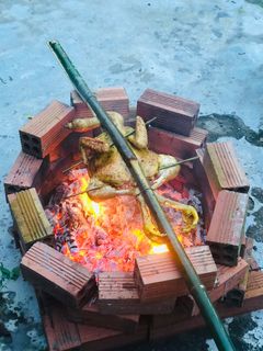 Hình của món Gà nướng bụi.