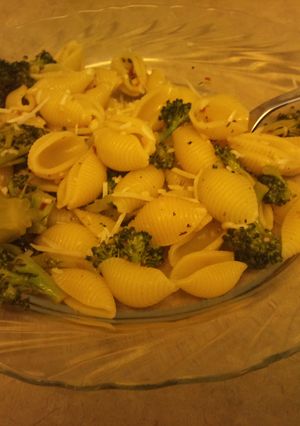 A picture of Spicy Pasta and Broccoli *.