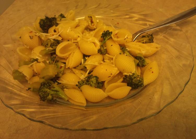 Steps to Prepare Quick Spicy Pasta and Broccoli *