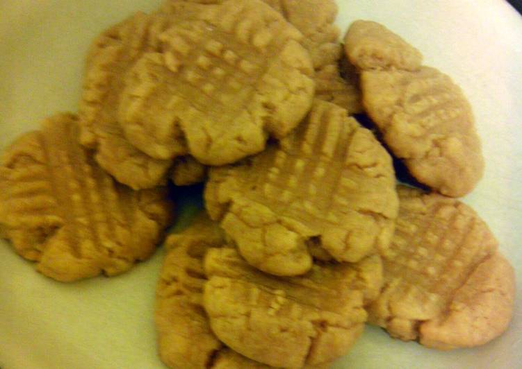 Steps to Prepare Favorite Peanut Butter Cookies