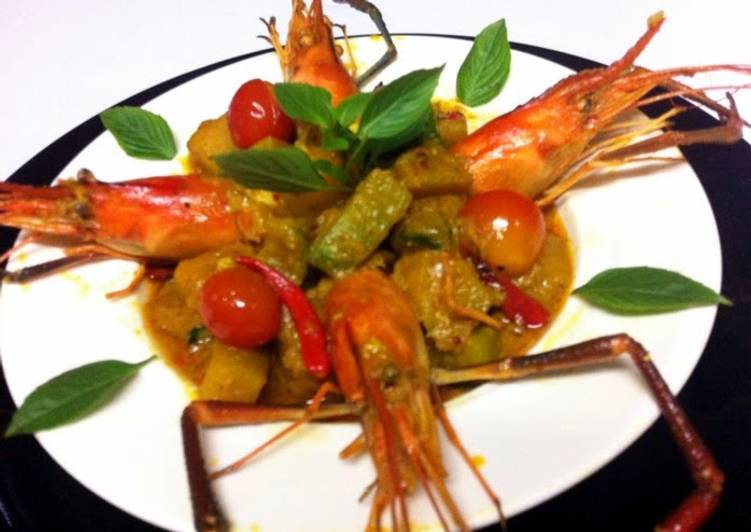 The Secret of Successful Pumpkin Curry With Prawns