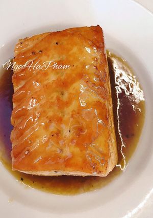 Hình của món Cá hồi rim mặn ngọt.