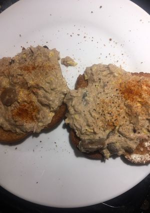 A picture of Tuna or lobster Newburgh.