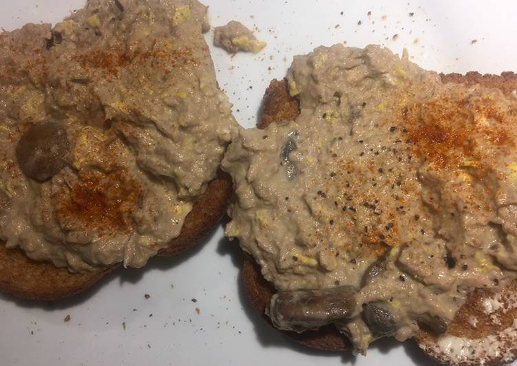Tuna or lobster Newburgh Tuna or lobster Newburgh
