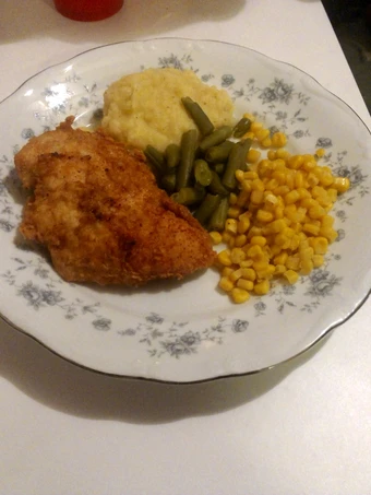Simple Way Make Recipe fried chicken with mashed potatoes that is Really Delicious, Delicious}