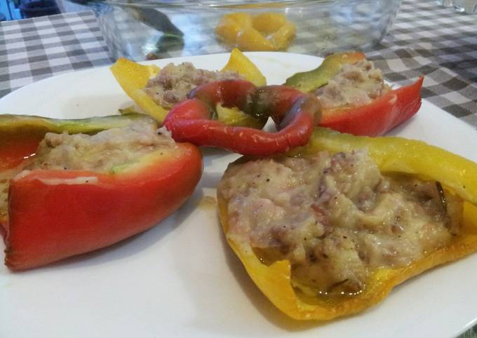 AMIEs Peppers Stuffed with Sausage and Mashed Potatoes