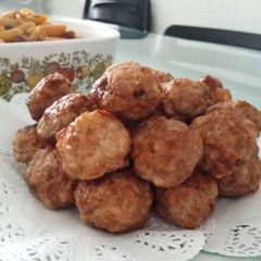 A picture of Handmade chicken balls.