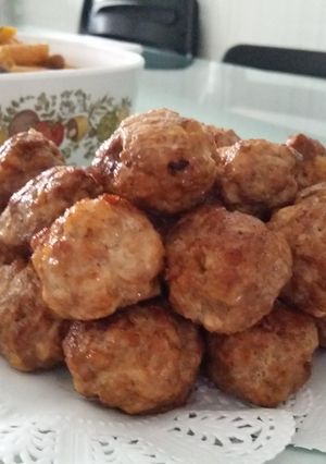 A picture of Handmade chicken balls.
