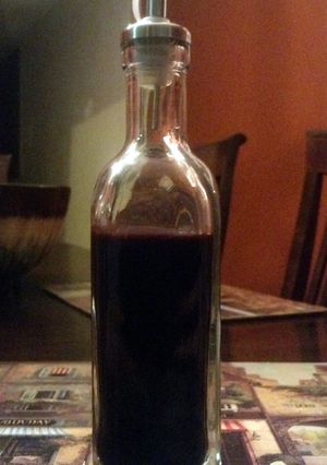 A picture of Bee's Blackberry Balsamic Vinegar.
