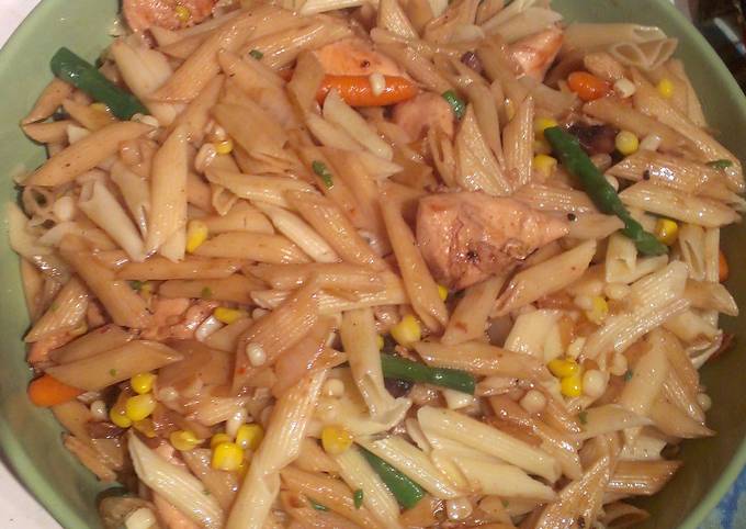 Recipe of Any-night-of-the-week chicken terriyaki pasta with veggies