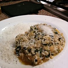 A picture of Spinach paprika risotto.