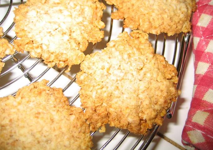 Dangerously Good Oatmeal Maple Cookies