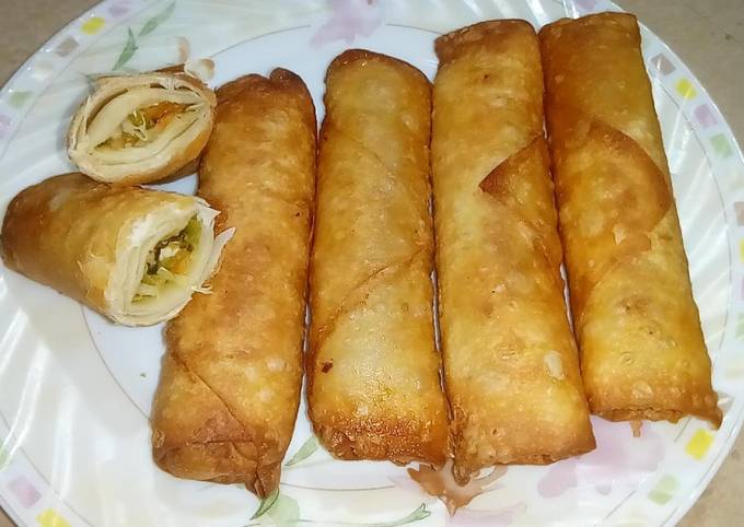 Chicken Spring Rolls (Ramadan Special) Recipe by Halka Phulka Kitchen ...