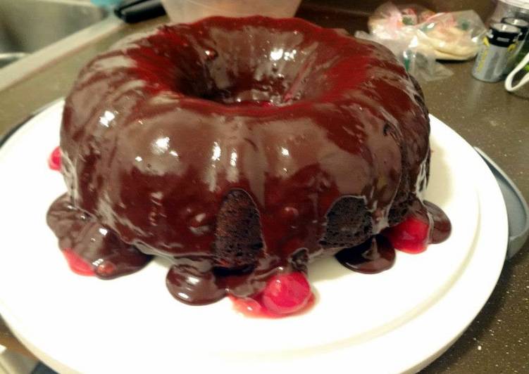 Steps to Make Homemade Black Forest Bundt Cake