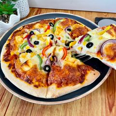 A picture of Cheesy Veg Pizza.