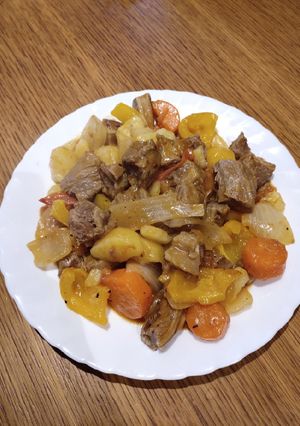 A picture of Stewed Beef Fingers.