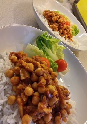 A picture of Chickpea Curry.