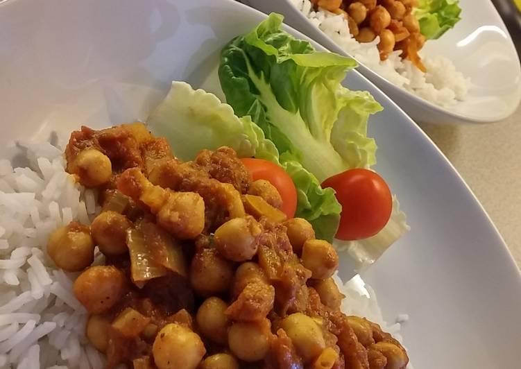 Saturday Fresh Chickpea Curry