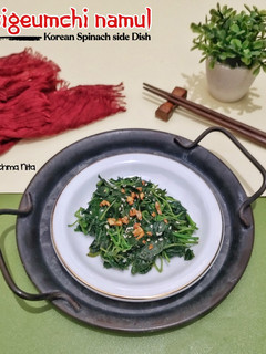 Foto resep Sigeumchi Namul / Korean Spinach Side Dish
