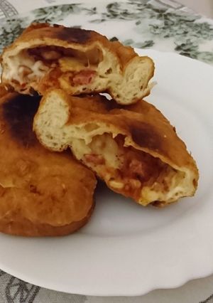 Töltött lángos recept fotója