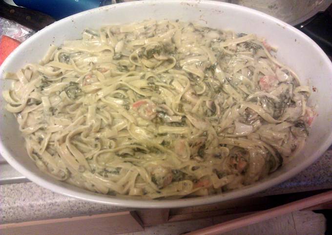 Shrimp spinich Fettuccini alfredo