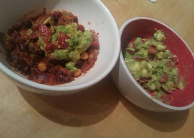 Mexican quinoa &amp; bean casserole (V)