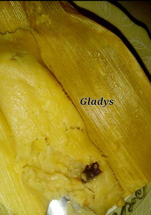 Una foto de Tamal de piña 🤤🤤🤤🍍con harina de maíz