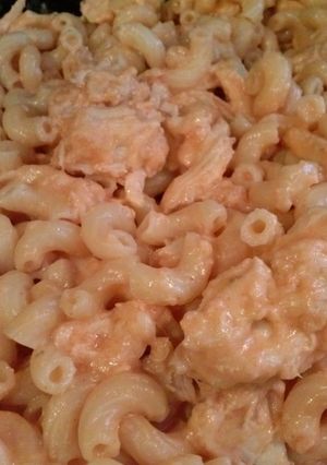 A picture of Buffalo Chicken Mac n' Cheese.
