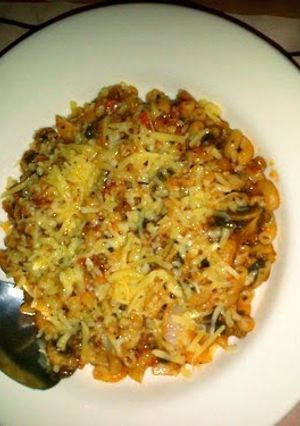 A picture of Macaroni Mushroom with Bolognese Sauce.