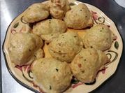 A picture of bisquick garlic biscuits