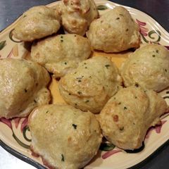A picture of Garlic Drop Biscuits.