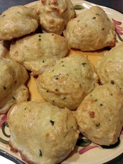 A picture of Garlic Drop Biscuits.
