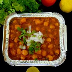 A picture of Iron rich roadside chana masala.