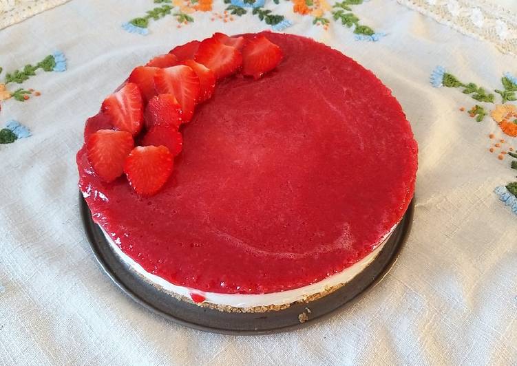 Cheesecake alle fragole (senza cottura)