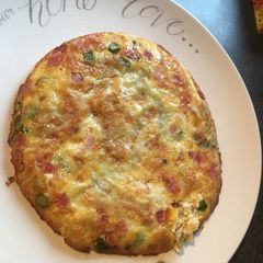 A picture of Bacon, asparagus and blue cheese frittata.