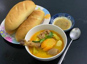 Hình của món Cà ri gà bánh mì🍗🥖.