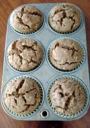 A picture of Banana Pecan Muffins.