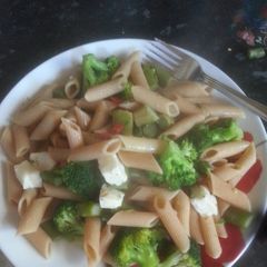 A picture of Haloumi and greens pasta.