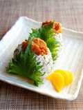 Shiso Omusubi with Chicken Karaage For Cherry Blossom Parties & Picnics