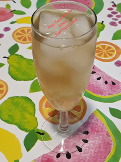 Una foto de Infusión de flores de caléndula y manzanilla frescas