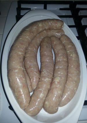 A picture of Dave's slammin chicken sausage.