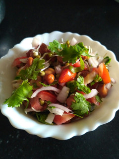 स्प्राउट्स सलाद (Sprouts Salad recipe in Hindi) रेसिपी मुख्य फोटो