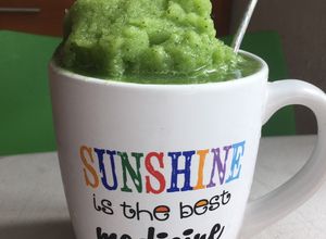 Una foto de Smoothie verde para bajar niveles de colesterol y triglicéridos 🥒🍏