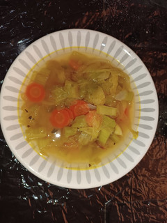 Una foto de Sopita de verduras